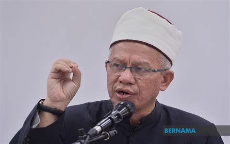 Kaunter pusat kutipan zakat kini di buka. Kerajaan Belum Muktamadkan Sambutan Maal Hijrah - Zulkifli