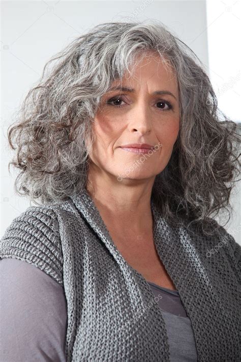 Female ejaculation occurs when fluid — not necessarily urine — is expelled from your urethra during sexual arousal or orgasm. Portrait d'une femme d'âge mûr — Photographie ...