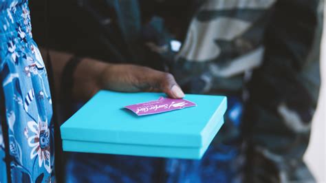 All you have to do is collect some mason jars, paint it with a light color from outside, and tie a ribbon or a jute wire ion its top. Lockdown Gift Ideas for your Sweetheart | LocalGift.ph