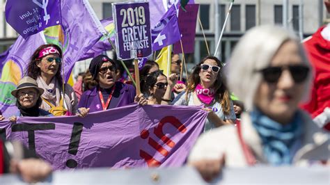 Der zweite nationale frauenstreik findet am 14. Westschweizer Kirchenfrauen nehmen am Frauenstreik teil ...
