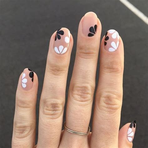 Si bien es más común ver el nail art en las uñas de las manos, eso no significa que no se pueda hacer en los pies. UNasDeco7 | Uñas decoradas