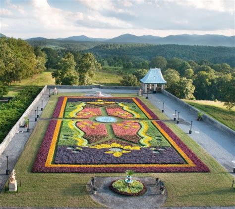 Echa un vistazo a nuestra selección de wholesale flowers para ver las mejores piezas hechas a mano, únicas o personalizadas de nuestras tiendas. Biltmore House Debuts Third Annual Flower Carpet ...