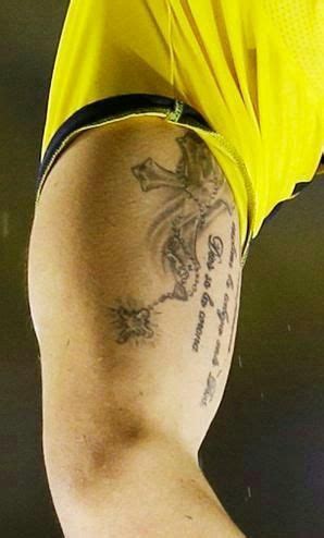 James rodriguez has a new tattoo of jesus on his leg. James Rodriguez Left bicep tattoo: | James rodriguez, Cool ...