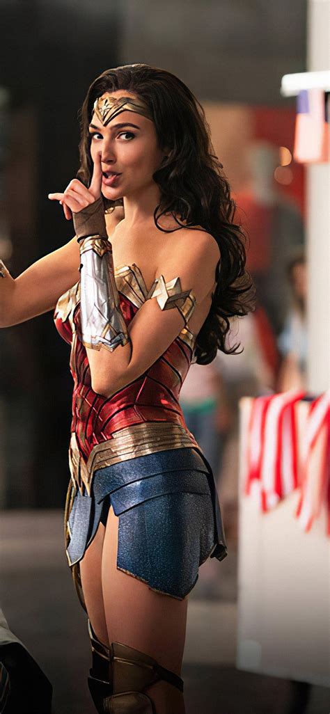 Wonder woman comes into conflict with the soviet union during the cold war in the 1980s and finds a formidable foe by the name of the cheetah. wonder woman 1984 new look #Wonder-Woman-1984 #Wonder ...