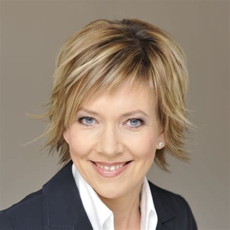 Raimund brichta gehört seit dem start von ntv im jahr 1992 zum den zuschauern ist astrid fronja als moderatorin der telebörse bei ntv bekannt. Corinna Wohlfeil - Moderatorin - n-tv | XING