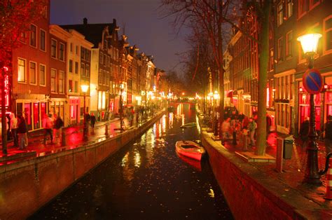 Its history, legalisation and present. Andiamo a visitare Amsterdam