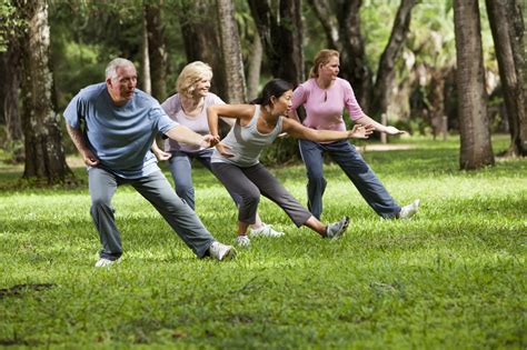 Cinco juegos para estimular la memoria de los adultos mayores · 1. Actividades recreativas para adultos mayores - Parques ...