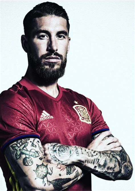 Real madrid ile sergio ramos arasında sonu gelmeyen bir sözleşme yenileme süreci yaşanıyor. Image du tableau Sergio Ramos de Stars Eternal | Joueur de ...
