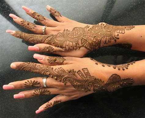 Henna tattoo ideas are a fun way to test out your tattoo designs. 1001 + Ideen, wie Sie ein Henna Tattoo selber machen ...