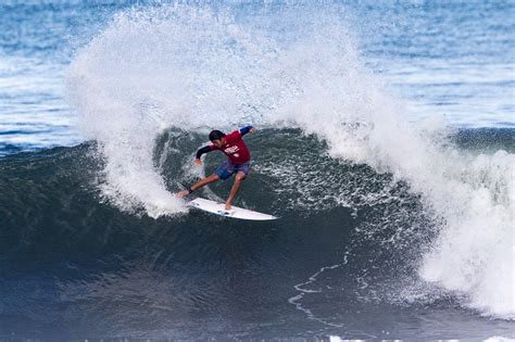 Carissa kainani moore (born august 27, 1992) is an american professional surfer and the 2011, 2013, 2015 and 2019 wsl women's world tour champion. Hawaiians (Mostly) Run the Show at Haleiwa - Surfline