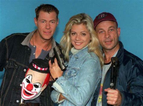 Der clown was a german television series that ran between 21 april 1998 and 11 october 2001. La serie tv "Le clown"