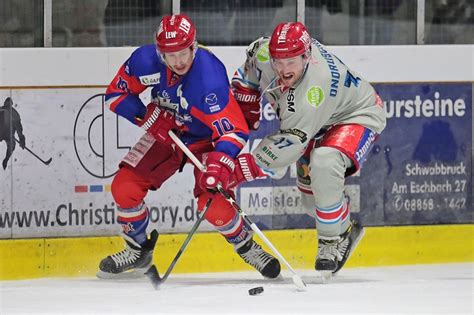 Beim eishockey shop hps findest du die passende eishockey ausrüstung für feldspieler, torwarte und schiedsrichter. Oberliga - Selber Wölfe auch in Peiting siegreich