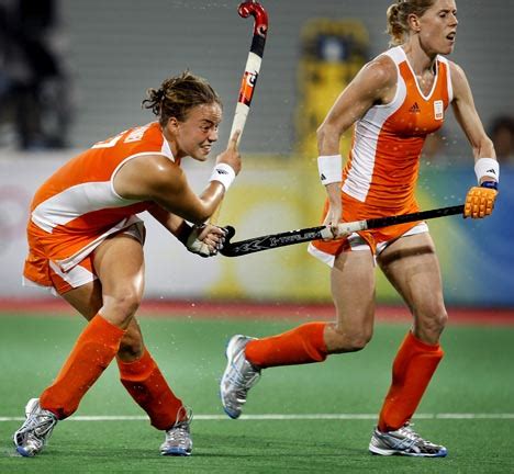 De nederlandse oranje dames zijn sinds de eerste deelname op een officieel toernooi in 1974 bijzonder succesvol. GeenStijl: LIVE OS: Finale Hockeydames