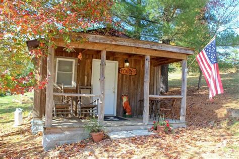 If you are able to get away within the next few days our last minute specials provide you the opportunity to save a little money! Fox Den 1st Choice Cabin Rentals Hocking Hills Ohio 2 ...