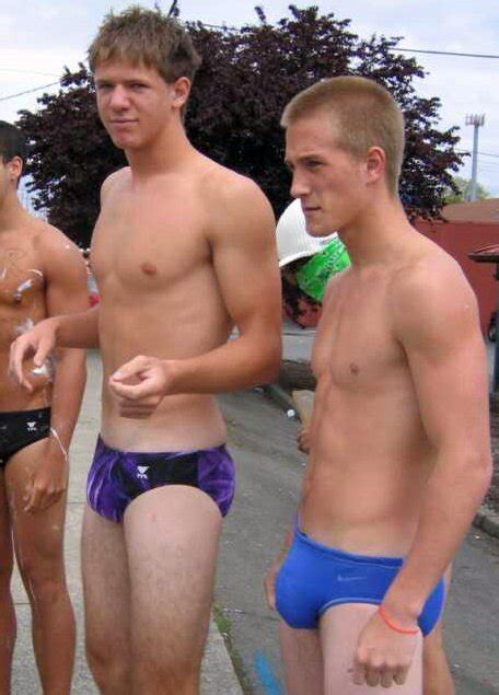 Big bulge tease (319,652 results). Celebrity Bulges: SPEEDOS!