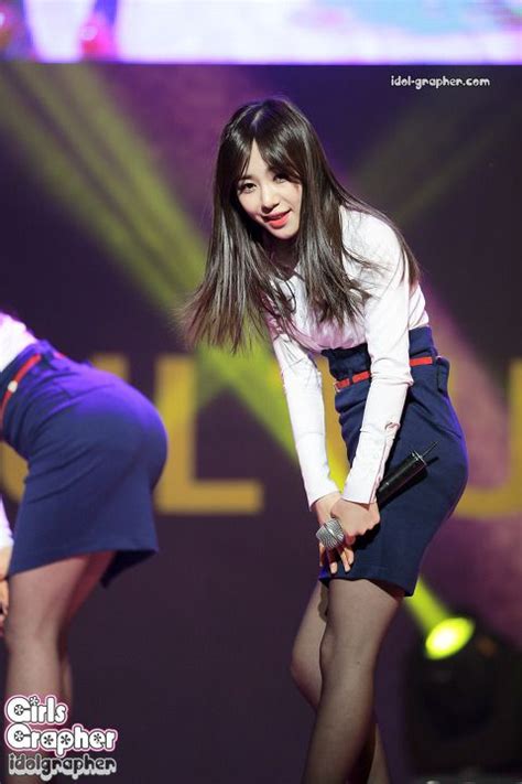 Here are some helpful navigation tips and features. AOA Mina | 포즈, 모델, 여배우