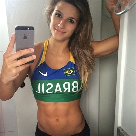 She competed at the 2000, 2004, 2008, 2012, and 2016 summer olympic games. Jade Barbosa exibe o corpão em fotos da web - BOL Fotos ...