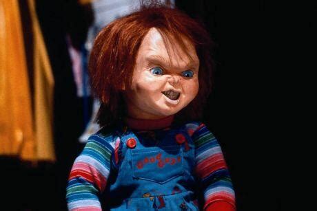 Hallo zusammen, hier biete ich euch eine chucky die mörderpuppe. Chucky - Die Mörderpuppe | Bild 9 von 11 | moviepilot.de