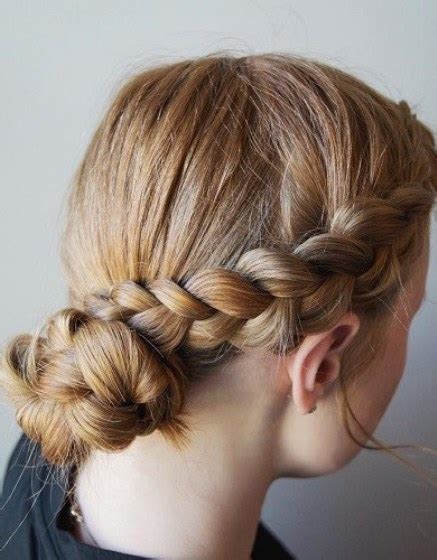 This is the perfect hairstyle for girls with long hairs. 15 Cool Hairstyles for Teenage Girls