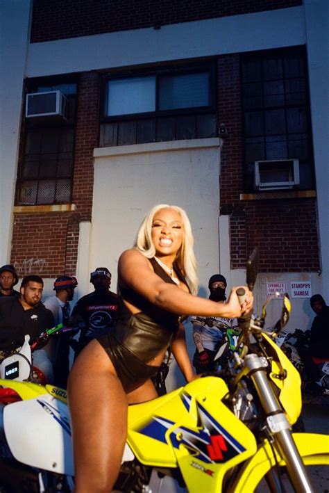 Megan thee stallion has many different sources of income. All Megan Thee Stallion Wallpapers - Wallpaper Cave