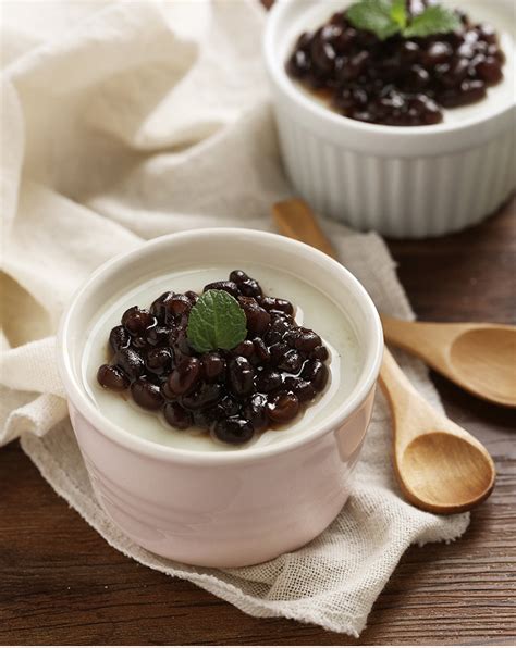 Egg yolk short cake is a common traditional chinese southern snacks. Steam Milk Recipe - Chinese Egg Pudding - Yum Of China