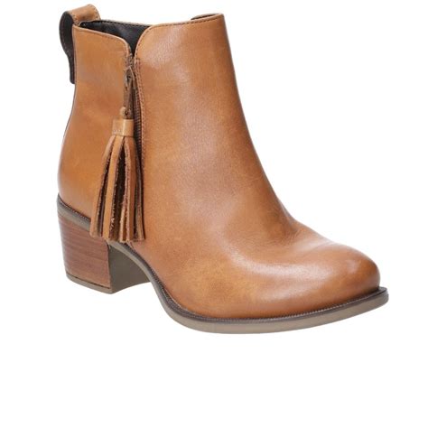 It was in 1958 that hush puppies created their first shoe relaxed, to discover a more casual lifestyle. Hush Puppies Georgie Womens Tassle Ankle Boots - Women from Charles Clinkard UK