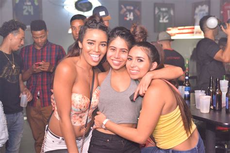 We got to work late because we decided to drive instead of taking/catching/getting the train. Photos: Cantina sizzles with college night, Spurs watch ...