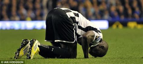 Demba ba date of birth: Demba Ba says he gives money to his family and will never ...