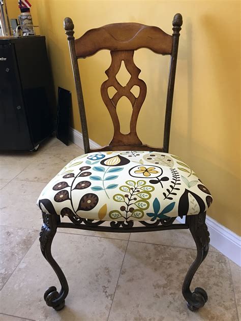 Hello, i'm looking for advice on how to refinish a kitchen table and four chairs. Refinished kitchen chairs | Refinished table, Chair, Kitchen chairs