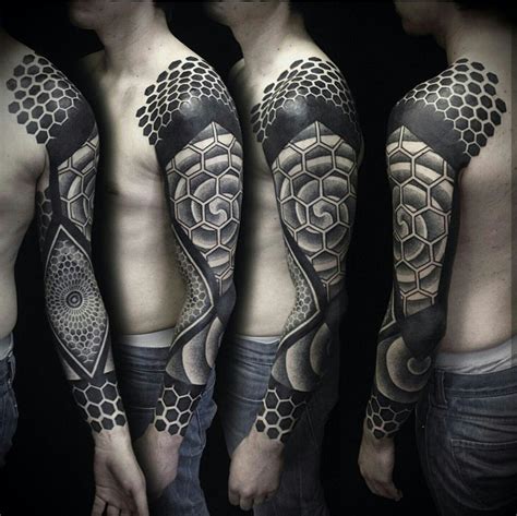 Geometrische tattoos männer abstrakte tattoos tattoos zeichnen tattoos männer vorlagen unterarm tattoo vorlagen ideen für tattooist max labar has joined us here at skunx tattoo. Ivan_hack #tatoo #dotwork #ornamental #fullslevetattoo # ...