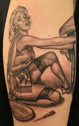 Pin up curse of the zombie brain. Tubhy 2012: Pin Up Girls Tattoo Designs