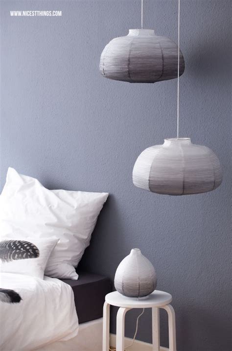 Hallo ihr lieben, in meinem heutigen video zeige ich euch schritt für schritt, wie ihr von blondem haar mit ausgewachsenem ansatz einen weichen übergang und. DIY Ombre Lampenschirm selber machen aus Ikea Papierlampe ...