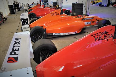 Petron engine conditioner keeps your engine protected. Petron Supplied Fuel & Engine Oil To Formula 4 SEA Final ...