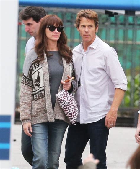 Julia roberts and matthew perry photos, news and gossip. Julia Roberts And Daniel Moder | Julia roberts, Celebrity ...
