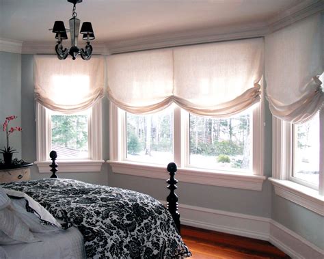 Use the narrower of the two widths for your shade. Relaxed roman shades | Relaxed roman shade, Roman shades ...