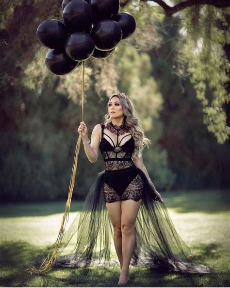 Look no further than keezmovies.com. Turning 30 photo shoot | Birthday photoshoot, 30th ...