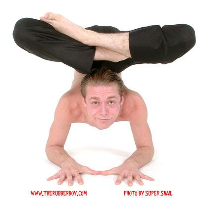 Daniel browning smith, also known as the rubberboy (born may 8, 1979), is an american contortionist, actor, television host, comedian, sports entertainer, and stuntman, who holds the title of. Pilórdia: O Homem-Borracha