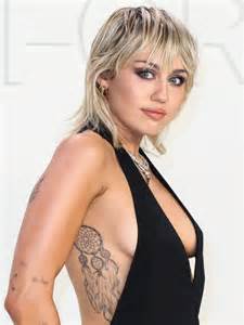 Miley ray cyrus (born destiny hope cyrus , november 23rd 1992) is an american singer, songwriter and actress, as well as the daughter of country singer billy ray cyrus. Miley Cyrus Hot - #TheFappening