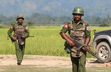 burma rohingya burmese soldiers rakhine arakan tentara operations maungdaw amid suspends esercito raped insurgents wounding security liberazione conferenza hanno avuto