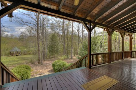 Bear camp cabin rentals, pigeon forge cabins, gatlinburg cabins. Black Bear River Lodge Rental Cabin | Cuddle Up Cabin Rentals