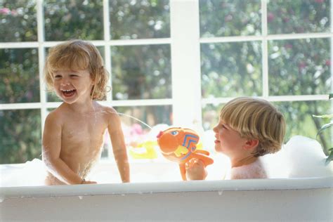 Check spelling or type a new query. 5 Ways to Make Bath Time Fun for Toddlers