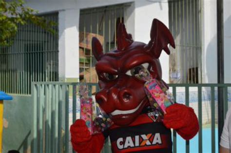 Às vésperas do centenário, o figueirense prepara uma série de eventos comemorativos e segue firme na reestruturação financeira do clube. Virou moda! Veja os mascotes 'pistolas' do futebol ...