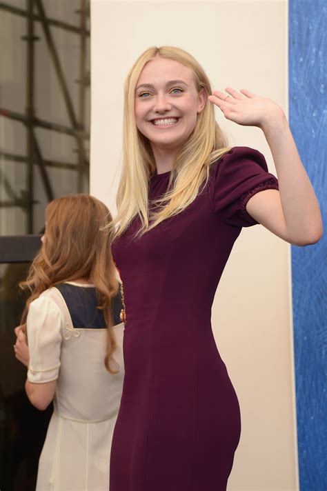 Hannah dakota fanning (born february 23, 1994) is an american actress. Dakota Fanning - 3/Sept/2016 - Taringa!