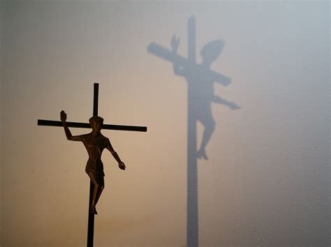 Alles, was sie über den feiertag karfreitag wissen karfreitag in deutschland. Gottesdienst mit Abendmahl zu Karfreitag, Evangelische ...