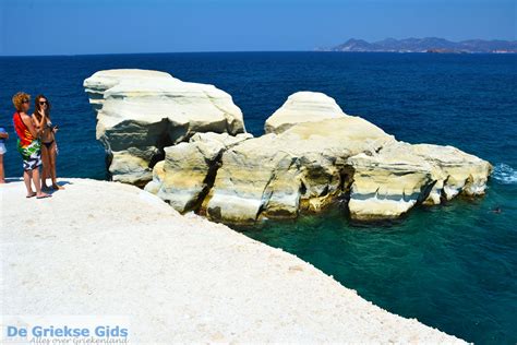 Suchen sie nach geeigneten hotels in sarakíniko? Sarakiniko Milos | Urlaub in Sarakiniko Griechenland