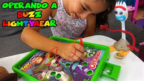 Juega ahora tu juego favorito en misjuegos.com. OPERANDO A BUZZ LIGHTYEAR | TOY STORY 4 | VERANO DE JUEGOS // YESLY - YouTube
