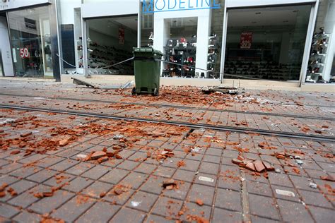 Reggel borsodban, délután a pest megyei nagykátán detektáltak földrengést. Embermentés, összedőlt házak, betemetett kocsik - videón a ...