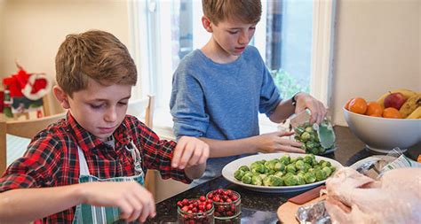 Home » holidays » thanksgiving » thanksgiving activities and games for kids. How to Keep the Kids Busy over the Thanksgiving Break ...
