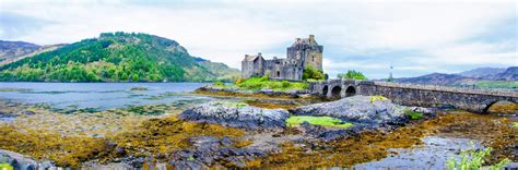 Bra karta över alla destillerier på skottland! Eilean Donan Slott I Skottland, UK Fotografering för ...