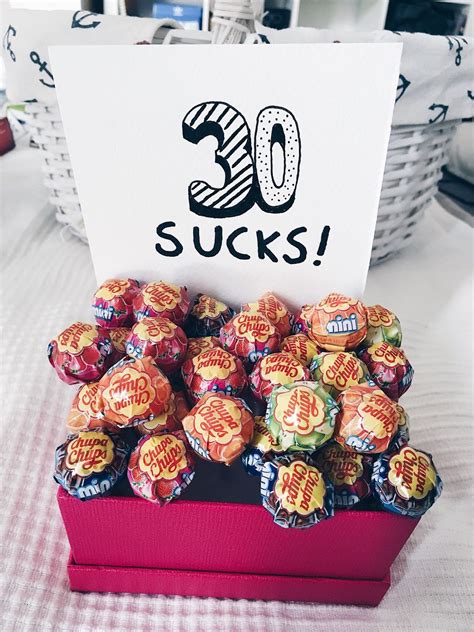 Wähle namen und aussehen des kindes. Survival Kit zum 30. Geburtstag | Geburtstag geschenke ...